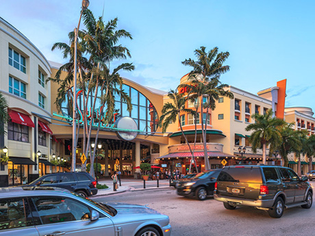 USA, Florida, Miami-area, South Miami, The Shops at Sunset Place, shopping  mall Stock Photo - Alamy